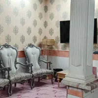 زیر زمین تمیز و کاغذ دیواری شده.محله ای امن و آرام