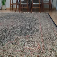 یک تخته فرش کناره ۴ متری در حد نو