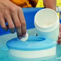 جارو و اسیدشویی استخر (سمیر) مازندران