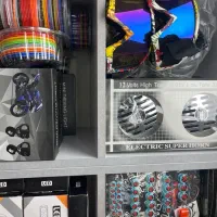 تعدادی اکسستوری و وسایل موتور