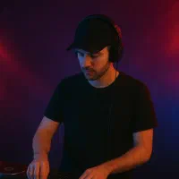 دی‌ جی مراسم جشنتون رو به اوج می‌ رسونم دیجی dj|خدمات پذیرایی، مراسم|تهران, تهران پارس|دیوار