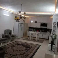منزل 90 متری طبقه همکف شیک