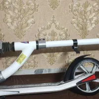 اسکوتر زیبا و بزرگ سفید برند اسکوتر|دوچرخه، اسکیت، اسکوتر|فردیس, نسترن غربی|دیوار