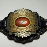 دستبند با سنگ عقیق خطی