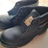 کفش کارولباس کار