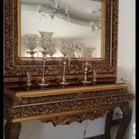 آینه کنسول  همراه با شمعدانی ها