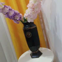 گلدان و گل نو خریدم به دکور خونم نخورد