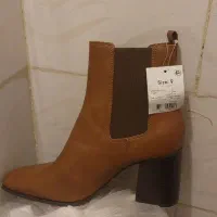 دو جفت بوت خارجی