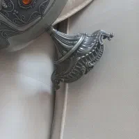 یک عدد کشکول و ۳ عدد جا دستمال کاغذی رو میزی