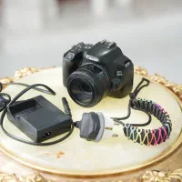 فروش دوربین Canon 250D به همراه لنز 50mm f/1.8