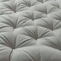 آماده کردن سرویس تشک و لحاف و بالشت