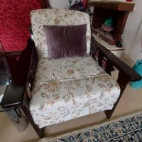 مبلمان ۷ نفره همراه با دو میز شیشه ای پایه استیل|مبلمان خانگی و میز عسلی|اصفهان, جلفا|دیوار