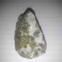 تعدادی سنگ زیباو‌ معدنی