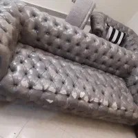 کاناپه ۳ نفره چستر شرکتی و میز جلو مبلی