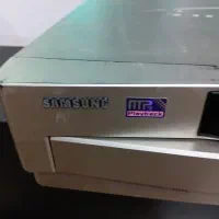 دستگاه سی دی جای سه دیسک داره