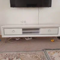 میز تلویزیون شرکتی و آینه دکوراتی