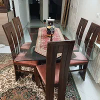 میز ناهار خوری ۶ نفره در حد نو سالم