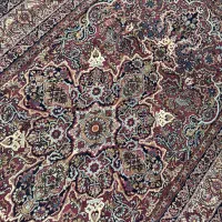 فرش دست بافت قدمت بالای ۱۰۰ سال