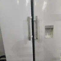 یخچال دوقلو بُست رنگ سفید چرمی