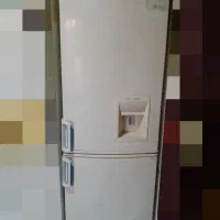 یخچال فریزر هیمالیا درحدنو تمیز سالم درحال استفاده