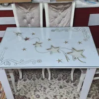 میز غذاخوری سفید