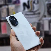 گوشی آنر 200 512 گیگ رم 12 4 ماه کارکرد