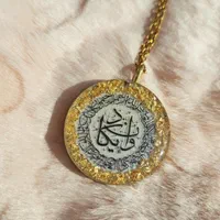 انواع گردنبند و آویز رزینی عمده|بدلیجات|قم, مصلاء|دیوار