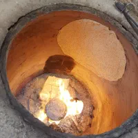 پخت نان خانگی باتنورگلی به همراه چوب