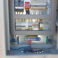 برقکار.شاگرد برقکار