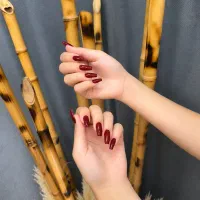 کاشت ناخن فقط ۵۵۰ هزار تومن
