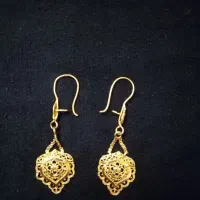 گوشواره طلا طرح هندی ۲۵۰ بالای تابلو