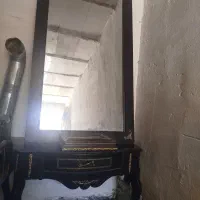 آیینه و شمعدان. کنسول