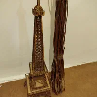 ماکت تمام چوب برج ایفل و درختچه بید خشک شده|مجسمه، تندیس، ماکت|کرج, گلشهر|دیوار
