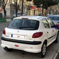 ۲۰۶تیپ ۵ صفر کیلو متر با کارکرد ۱۰هزار