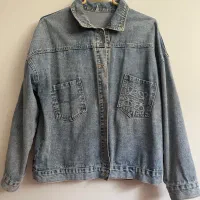 تعدادی لباس و کفش