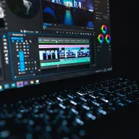 خدمات تدوین، فیلمبرداری و موشن گرافی