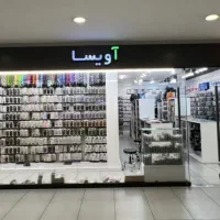 کارمند مغازه عمده فروشی لوازم جانبی موبایل