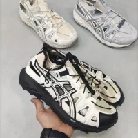 صندل های اسیکس اورجینال سایزبندی 40تا 45رنگ بندی