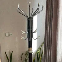 چوب لباسی ایستاده