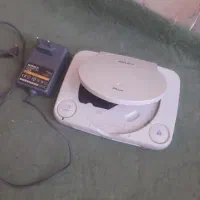 سونی یک باادابتور.