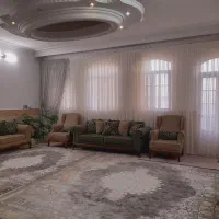 با ۴۹۰۰ صاحب خانه ویلایی سه طبقه شید