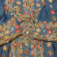 لباس بنارسی|لباس|ایرانشهر, |دیوار