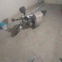 یک دستگاه متور سیکلت