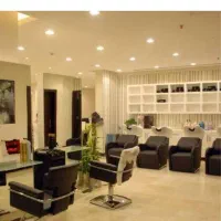 اجاره میز ناخن و یونیت مژه و میکاپ منطقه ائل گلی