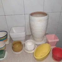 تعدادی گلدان همراه با زیرگلدانی|صنایع دستی و سایر لوازم تزئینی|تهران, سلسبیل شمالی|دیوار