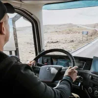دعوت به همکاری راننده پایه یکم