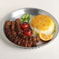 استخدام آشپز و کمک آشپز و کارگر آشپزخانه