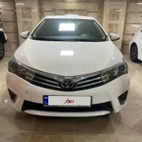 تویوتا کرولا ۲۰۱۵