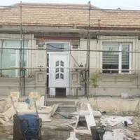 یک نفر شاگرد برا کاشی کاری