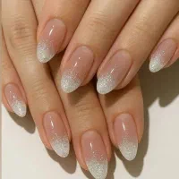 فوری به یک ناخنکار ثابت حرفه ای نیازمندیم